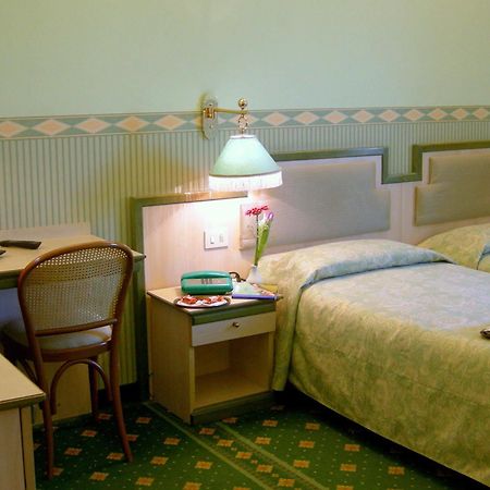 Buenos Aires Hotel Milaan Buitenkant foto