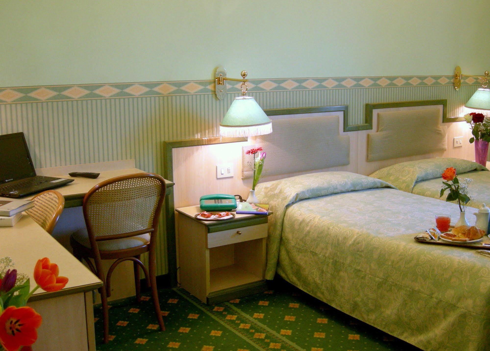 Buenos Aires Hotel Milaan Buitenkant foto